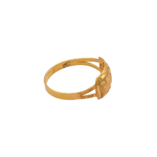 Gold 18KT Leaf Engraved Design Ring