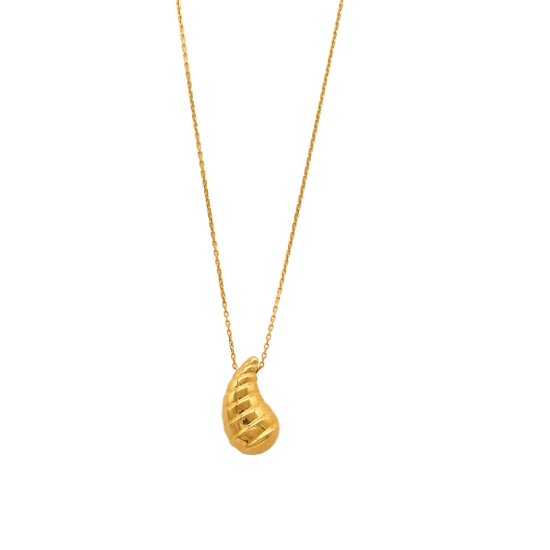 Gold 18KT 18 Inches Shell-Inspired Pendant Necklace