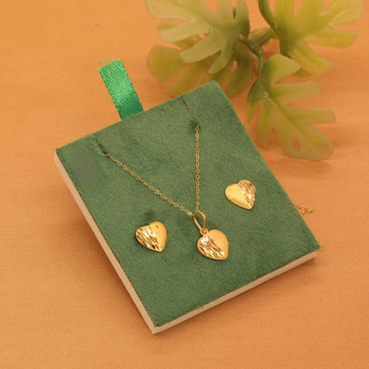 Gold 18KT 18 Inches Heart Pendant Set