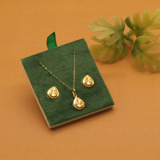 Gold 18KT 18 Inches Diamond-Cut Teardrop Pendant Set