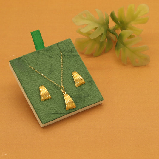 Gold 18KT 18 Inches Tassel Pendant Set