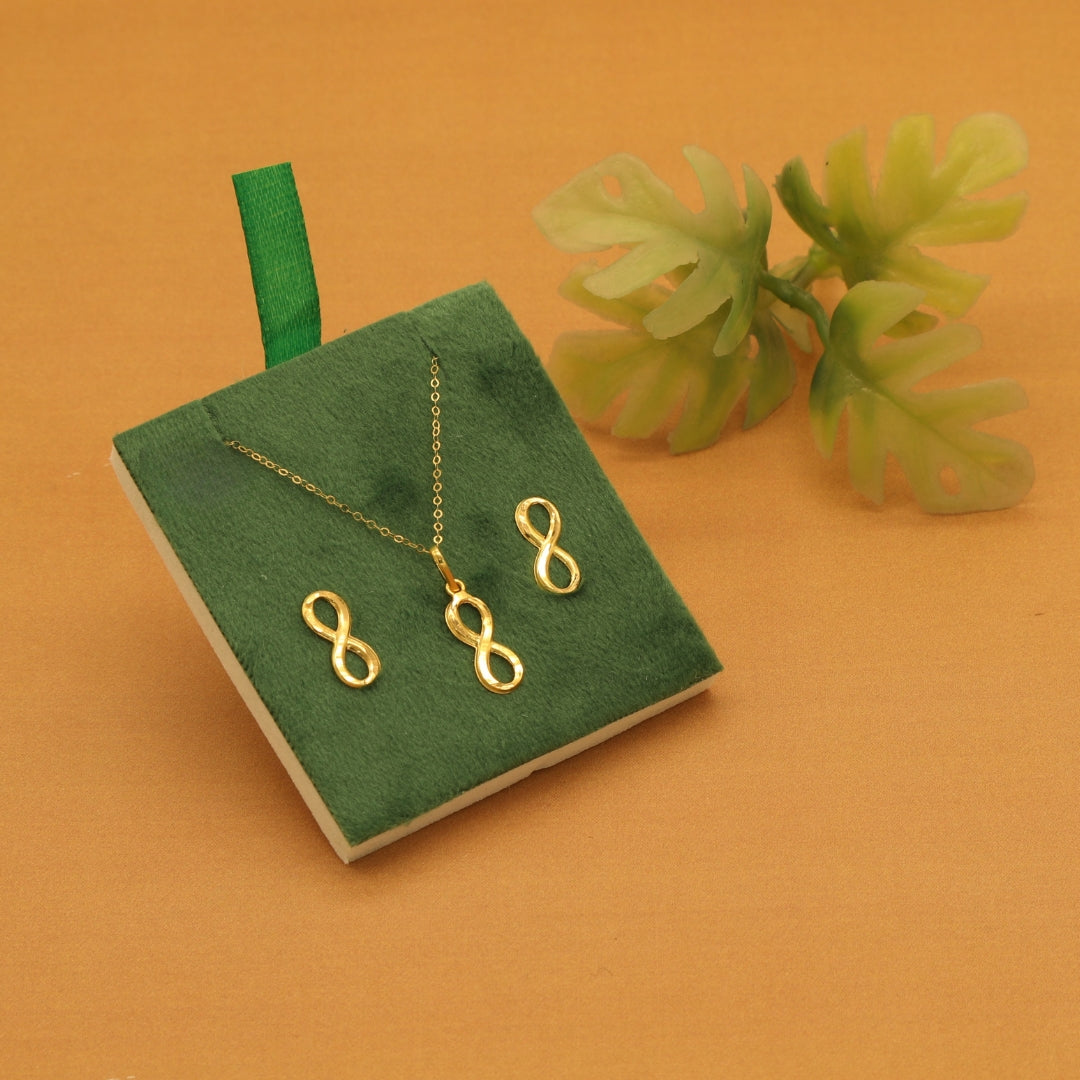 Gold 18KT 18 Inches Infinity Pendant Set