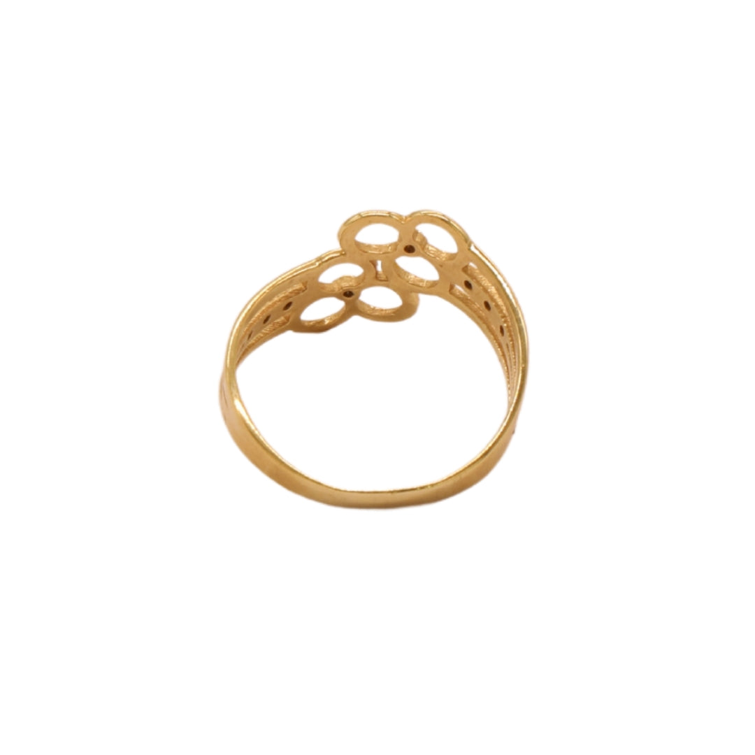 Gold 18KT Cutout Clover Band Ring