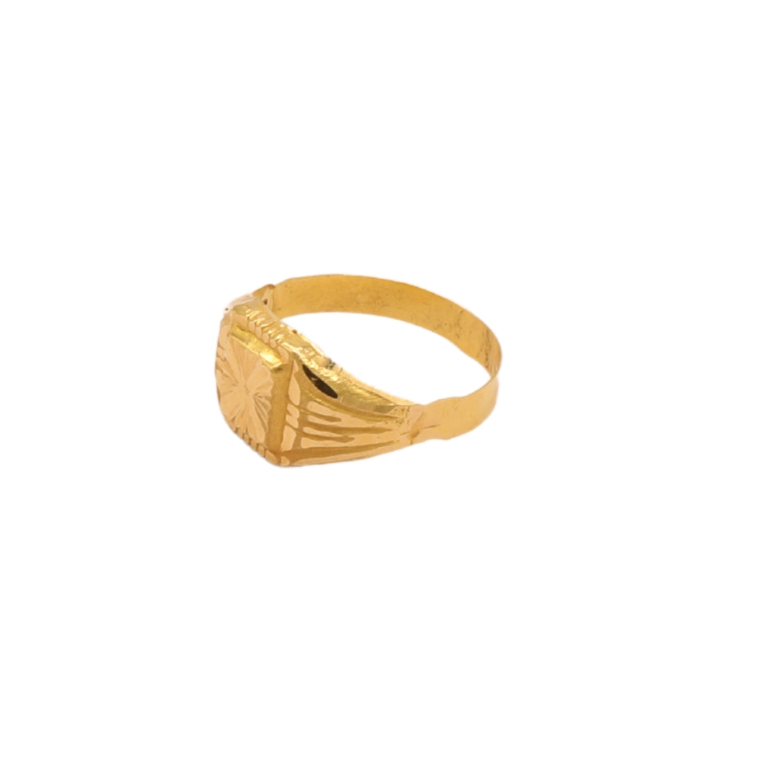 Gold 18KT Men's Engraved Pattern Ring