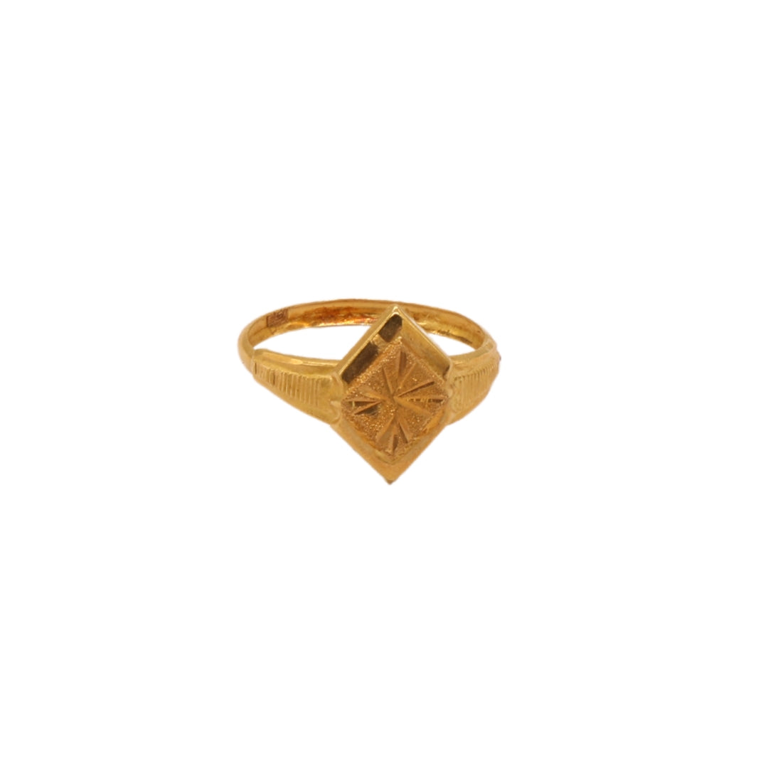 Gold 18KT Diamond-Cut Square Design Ring