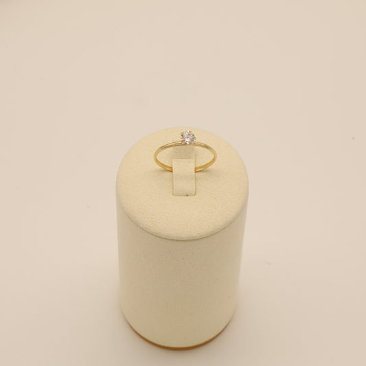 Gold 18KT Solitaire Design Ring