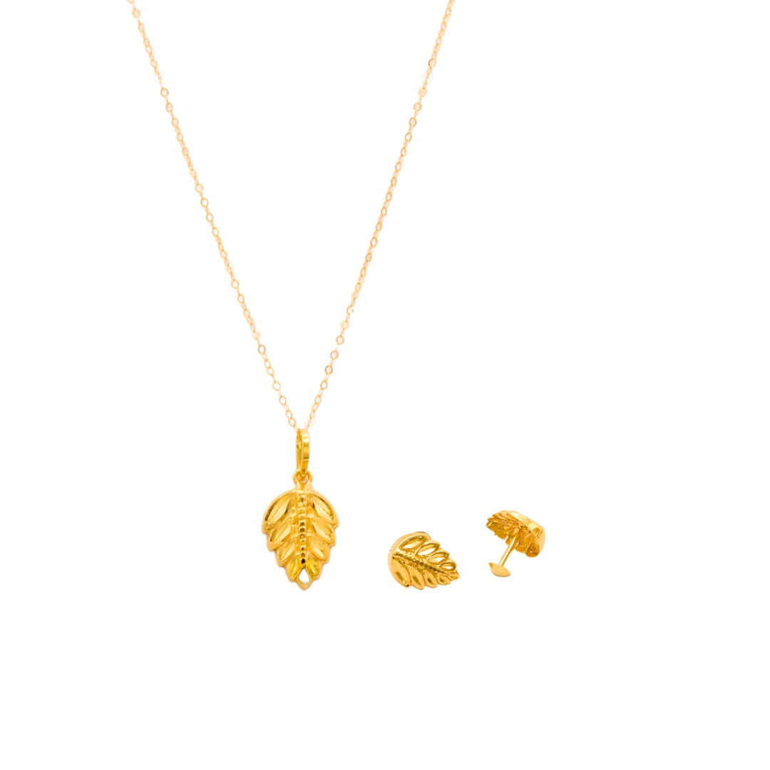 Gold 18KT 18 Inches Leaf Charm Pendant Set