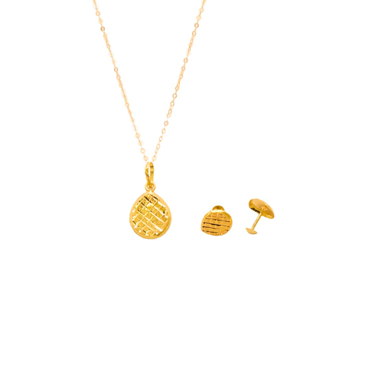 Gold 18KT 18 Inches Teardrop Textured Pendant Set