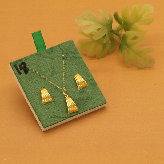 Gold 18KT 18 Inches Tassel Pendant Set