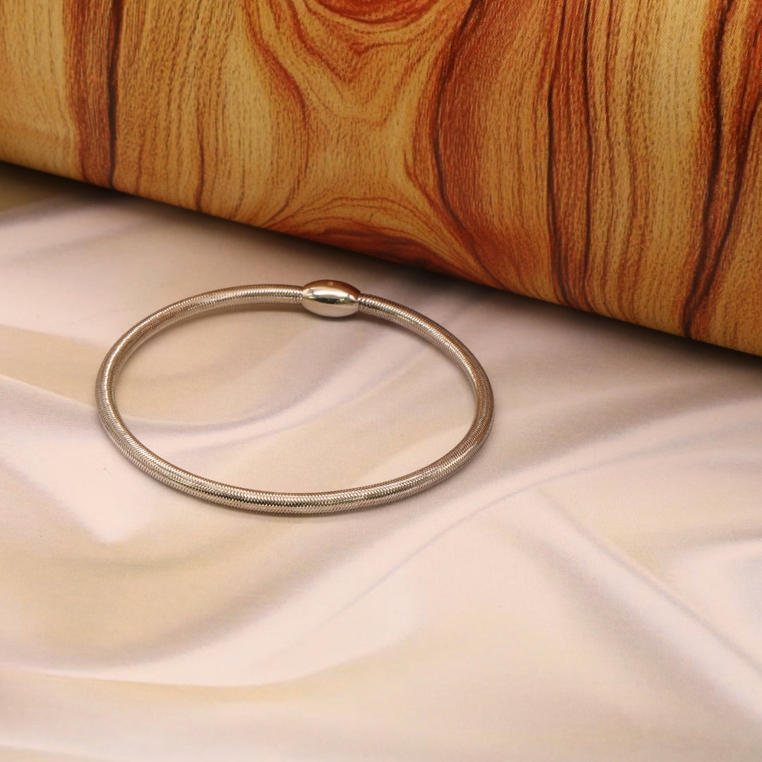 Gold 18KT Flexible Elastic Smooth Clasp Mesh Bracelet