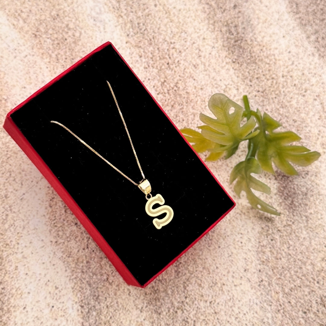 Gold 18KT 'E,G,H,I,N,O,P,Q,S,U,V,W,X,Y,Z' Initial Necklace