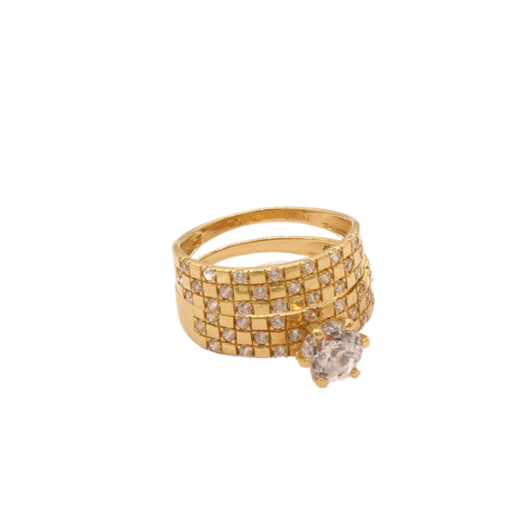 Gold 18KT Stone Checkered Pattern Ring